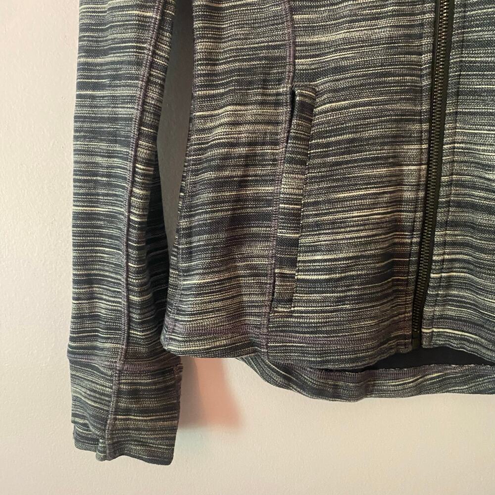 Lululemon Gray Hooded Define Jacket Heathered Stripe Full Zip Athleisure size 6 - Picture 5 of 11
